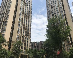 花样年花样城五期3室1厅西北东南西北