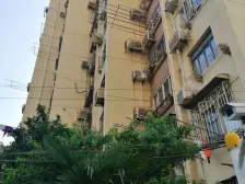 小区花园位置:阳光无/敌好 南北通透带客厅 有钥匙 税各付