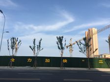 业主诚心出售,好楼层,看房方便。