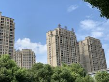 市中心巨凝金水岸双拼精装别墅地上3层地下3层12个车位