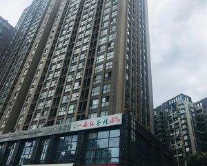 鸿阁新座2室1厅东