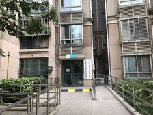 带大花园,采光充足,南北通透,位置安静,车位充足