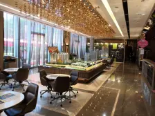 高尚领域高区4房+全天采光充足+业主和善热情+看房方便