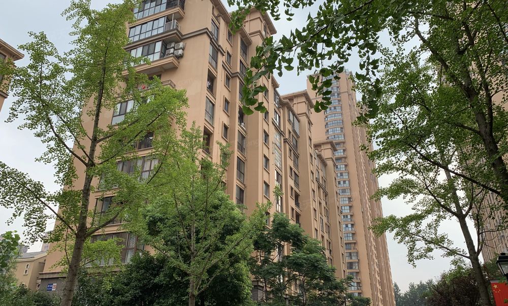 万水美兰城3室2厅精装修出售价格可谈