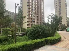 金马路旁,精装两室,前排无遮挡。交通便利