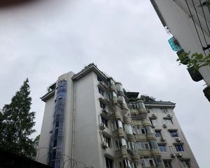 嘉信花园4室1厅东西