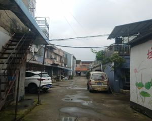 上下2层.视野开阔.采光充足..........