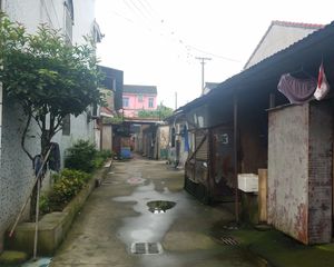 姜山红枫新村落地房带院子房东诚心出售价格可谈