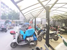 首付2层 单身公寓 小区可以停车 月供700元