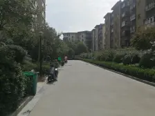 房子采光好,业主诚心卖;户型方正