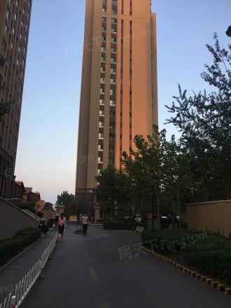 龙山华府实景图