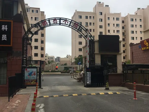 朗香小镇实景图