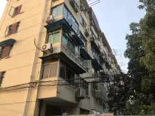 精装三房,总价低,有地铁。近公园配套齐全