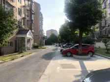 楼层好,位置好,低总价三房,户型方正,采光无影响