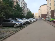 诚心出售,联排复式带大露台,免费停车