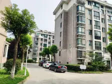 澳洲大两房+房东诚意出售+好楼层+精装修可谈!