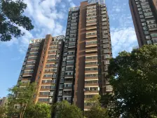 天使水榭湾南区 南北通透,采光好 近地铁 周边匹套完善,,出行方便