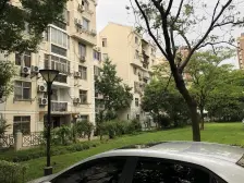 南北两房,精装修18万没住过,2005年电梯房