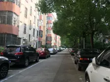 小区中间位置中间楼层 满五年 诚意出售