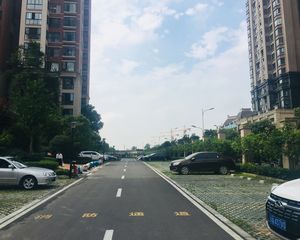 九龙仓时代上城 4室1厅 南 北