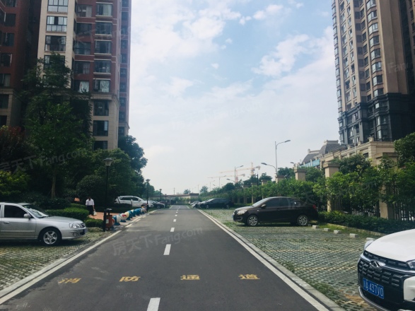 九龙仓时代上城实景图