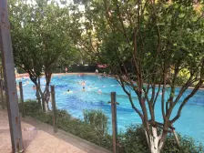 前后都有院子,地上两层地下一层带电梯的复式楼别墅。