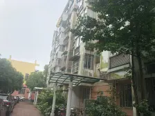 电梯房,飞机户型三房两卫,看房方便,能刀