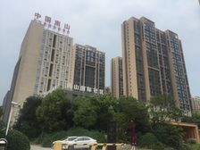 南山国际社区+三开间并排朝南+只有这幢有+诚意出售!