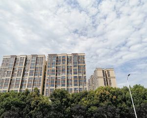 邦泰华府公馆3室2厅东南