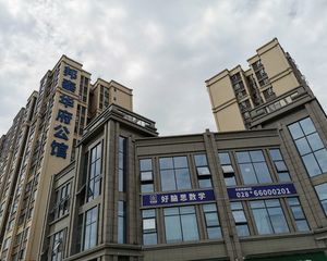 邦泰华府公馆2室2厅西南