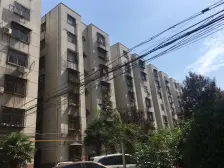 南阳路双气标准两房,诚心出售,采光好,出门地铁,