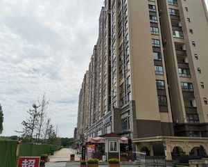 邦泰华府公馆3室1厅南