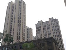 宝丽未来城,毛坯大三室,元宝户型,客厅通阳台采光好