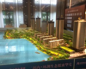 金辉优步湖畔 3室1厅 南