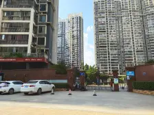 锦苑春天 南北通透,采光好 周边匹套完善,,出行方便