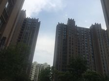 桂花小镇精装修两室,拎包入住,房东诚心急售