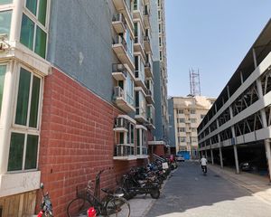 裕隆园满五唯一两居室04年商品房小区