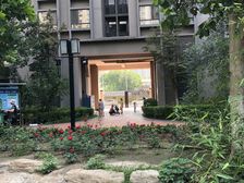 真对园区花园,诚心出售!