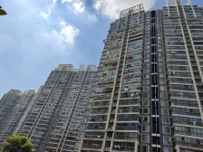 起凤路上2010年小区得房率高,地铁四号线出入方便