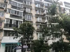 远景佳苑一期4室西朝向1000.00万元/套出售