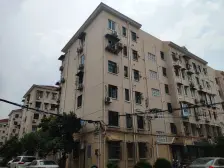 精装小三房,户型方正,两卫,拎包入住,诚意出售