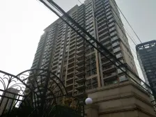 丁香别墅大草坪尽在眼前,精装含车位,边套全明通透