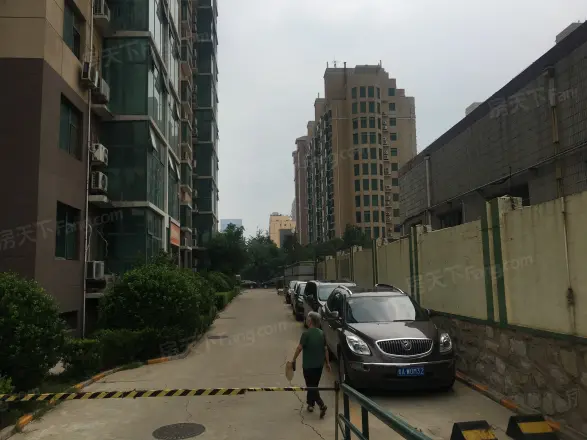 国华经典小区实景图