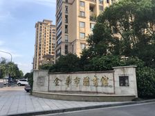 小区环境良好,房东诚心出售,价格可谈。