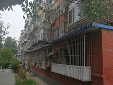 西四环旁北大地三里南北通透三居诚心出售