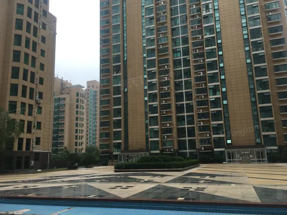 国华经典小区实景图