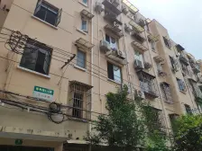 得房率高,小区中间,不靠马路,视野采光佳,有车位