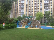 香溢紫郡宽敞三房,采光视野号,前面是洋房,中间层