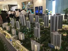 举人坝轻轨站次新小区精装三房可拎包入住。