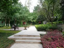 业主诚心出售,视野开阔俯瞰保利球场,带外阳台